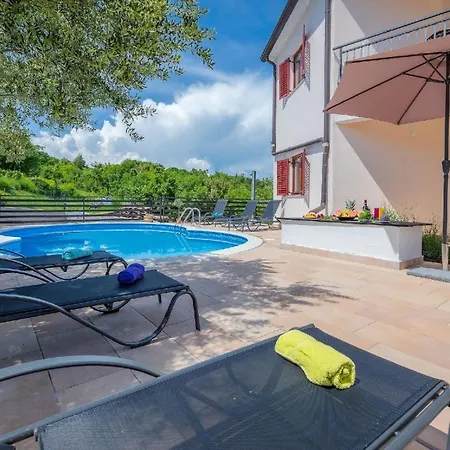 Fuer 5 Personen Ca 50 Qm In Drenje, Istrien Bucht Von Rasa * Labin (Istria)